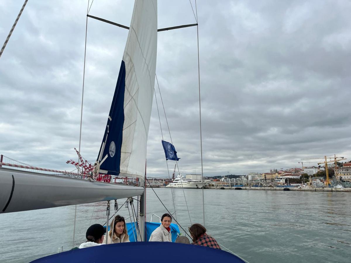 Stay In A Boat - Lisboa Kültér fotó
